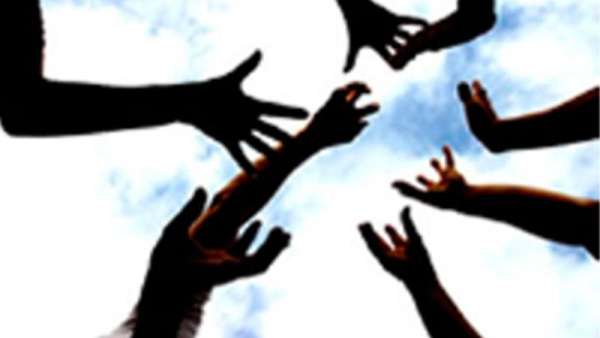 Symbolische Darstellung von Teamarbeit und gegenseitiger Unterstützung hände, teamwork, zusammenarbeit, gruppendynamik, unterstützung,